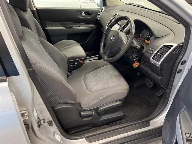 Nissan WINGROAD