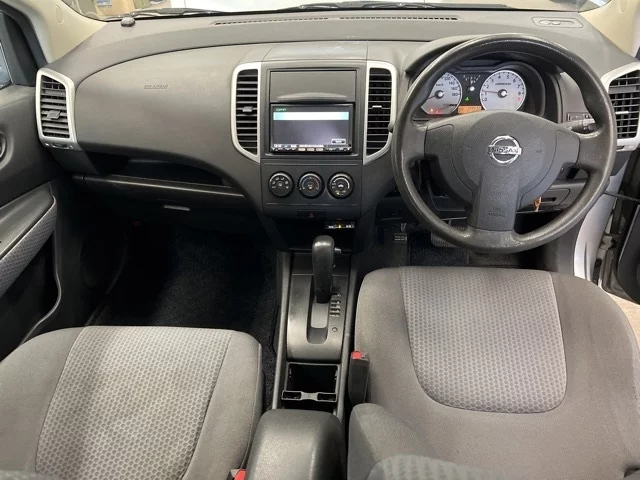 Nissan WINGROAD