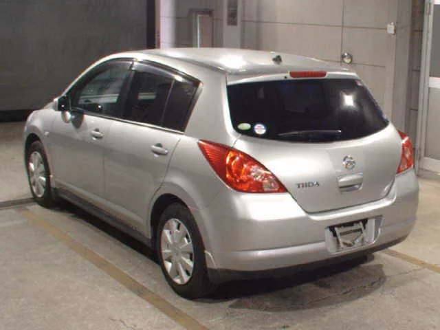 Nissan TIIDA