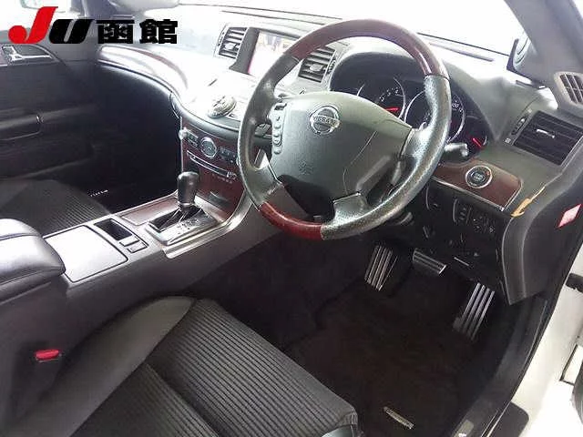 Nissan FUGA