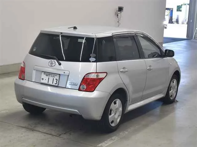Toyota IST
