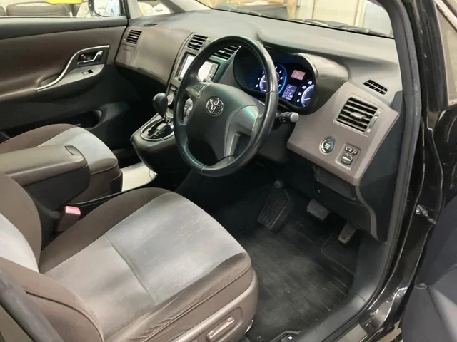 Toyota MARK X ZIO