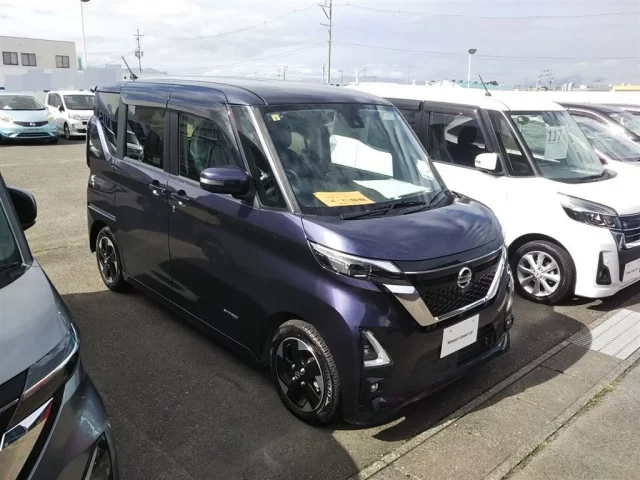 Nissan ROOX