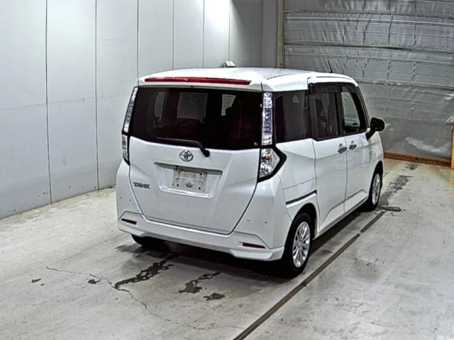 Toyota TANK