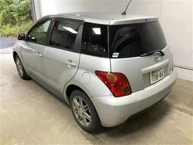 Toyota IST