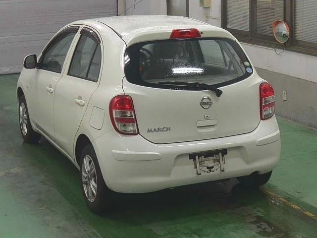 Nissan MARCH