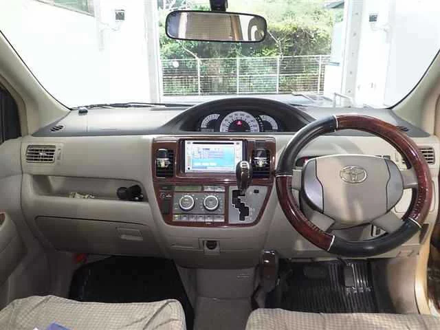 Toyota RAUM