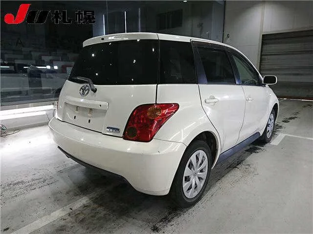 Toyota IST