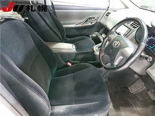 Toyota MARK X ZIO