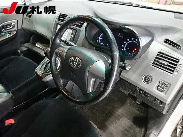 Toyota MARK X ZIO