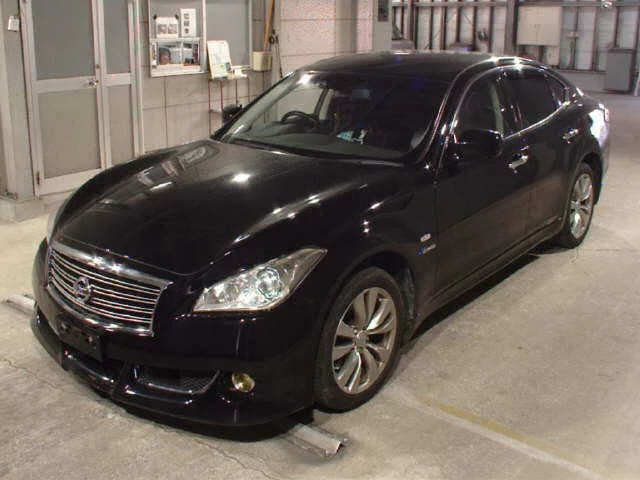 Nissan FUGA
