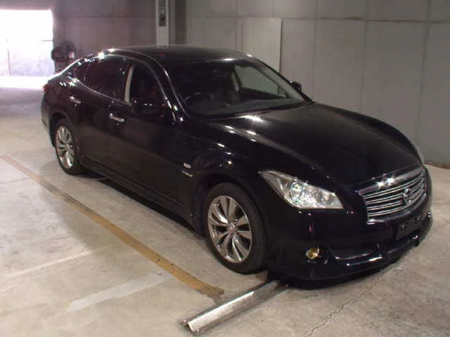 Nissan FUGA