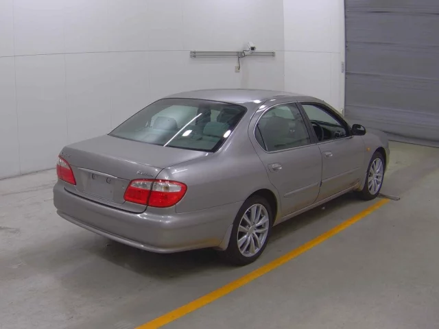 Nissan CEFIRO