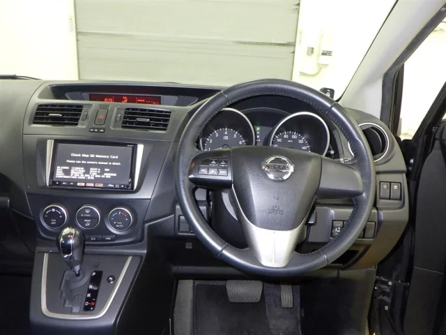 Nissan LAFESTA