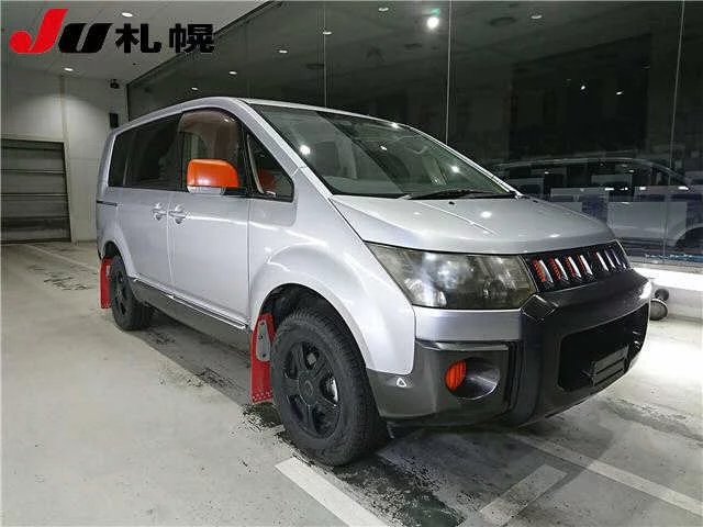 Mitsubishi DELICA D5