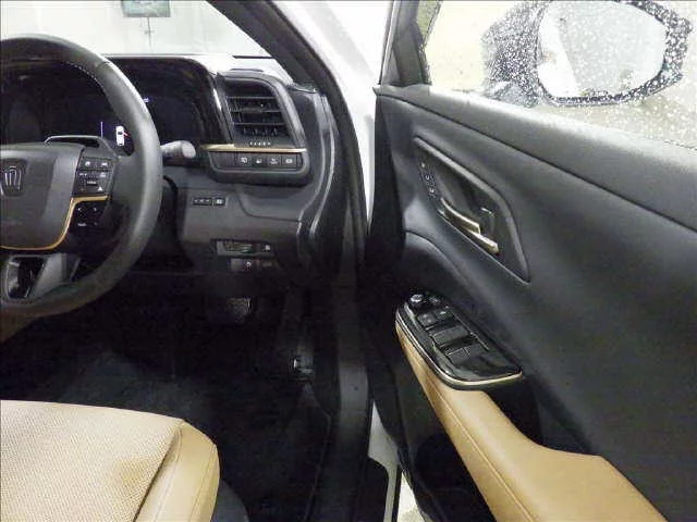 Toyota CROWN SPORT