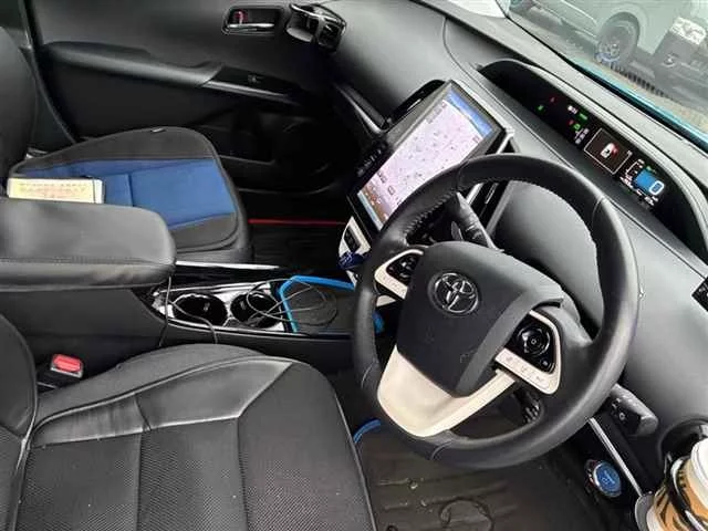 Toyota PRIUS PHV