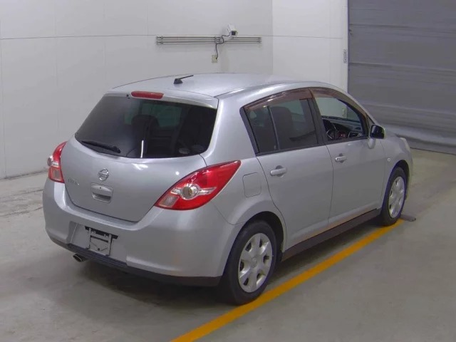 Nissan TIIDA