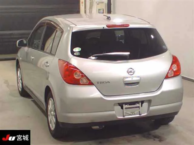 Nissan TIIDA