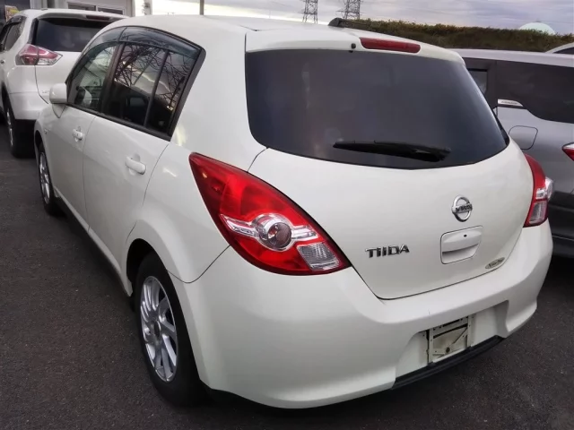 Nissan TIIDA