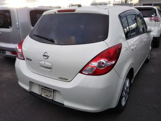 Nissan TIIDA