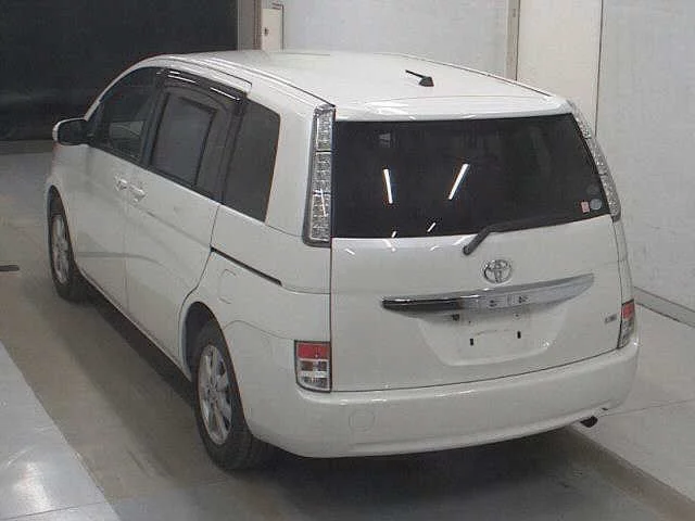 Toyota ISIS