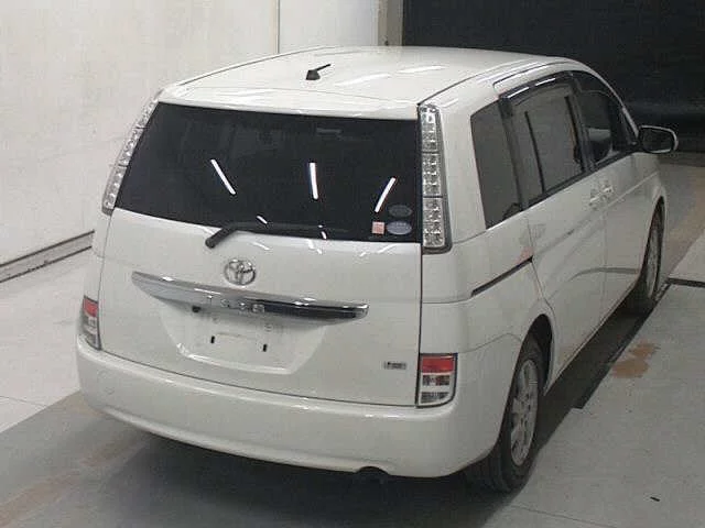 Toyota ISIS
