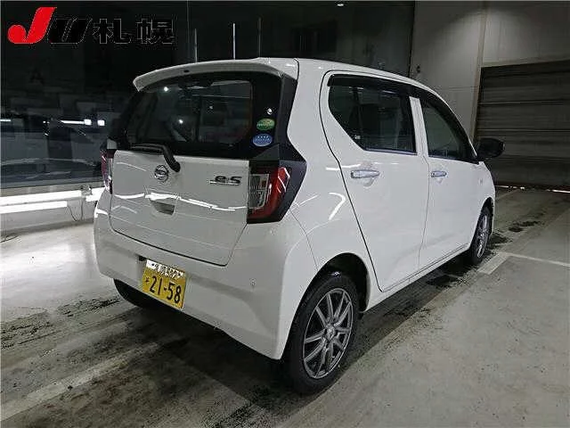 Daihatsu MIRA E S