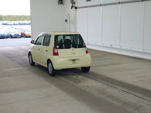 Daihatsu Esse