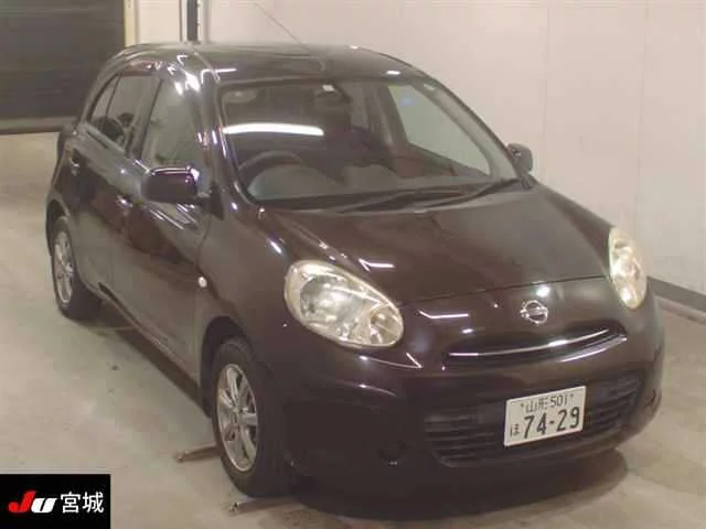 Nissan MARCH