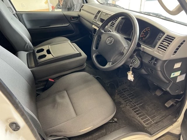 Toyota REGIUS ACE VAN