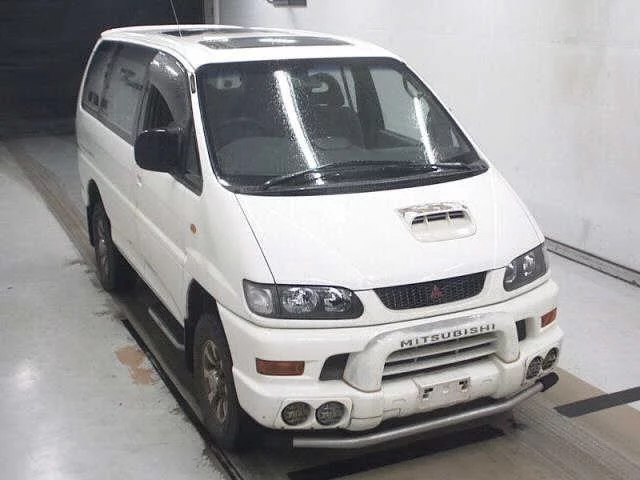 Mitsubishi DELICA