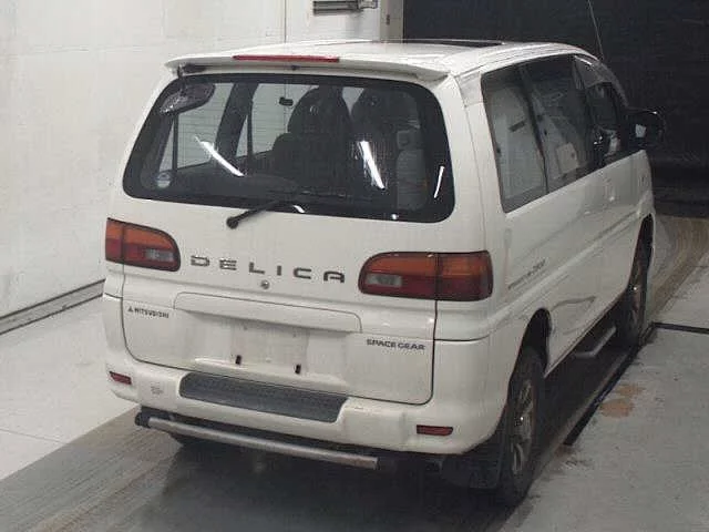 Mitsubishi DELICA