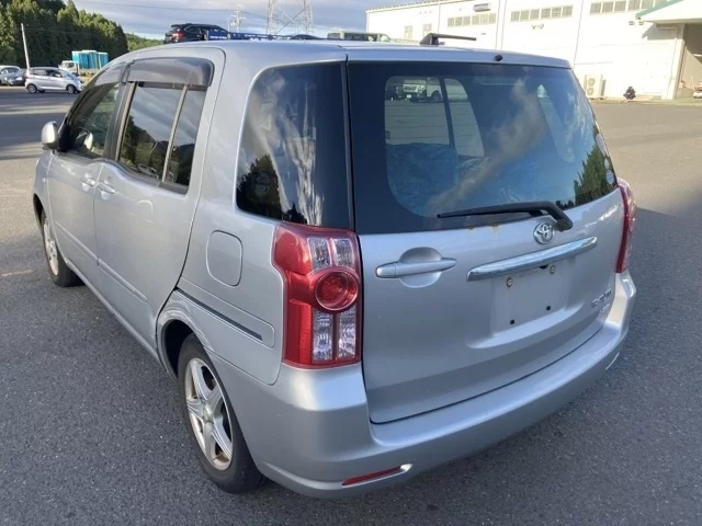Toyota RAUM