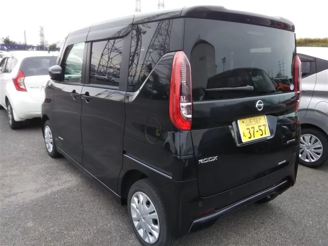 Nissan ROOX