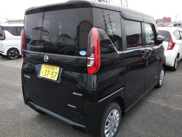 Nissan ROOX