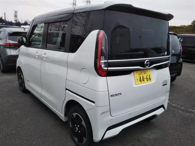 Nissan ROOX