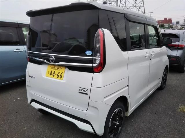Nissan ROOX