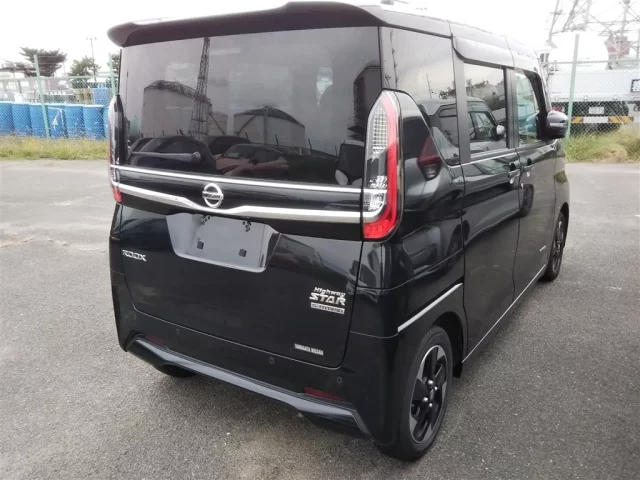 Nissan ROOX