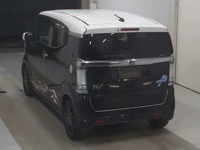 Honda N BOX SLASH
