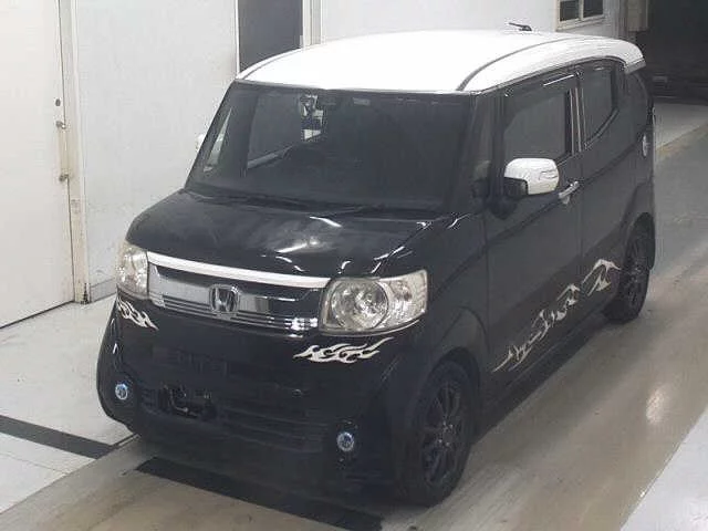 Honda N BOX SLASH