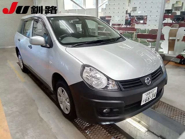 Nissan AD