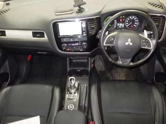 Mitsubishi OUTLANDER PHEV
