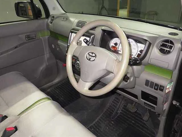 Toyota PIXIS SPACE