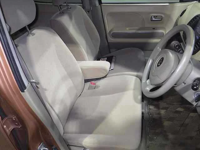 Suzuki MRWAGON