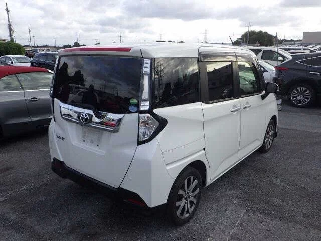Toyota TANK