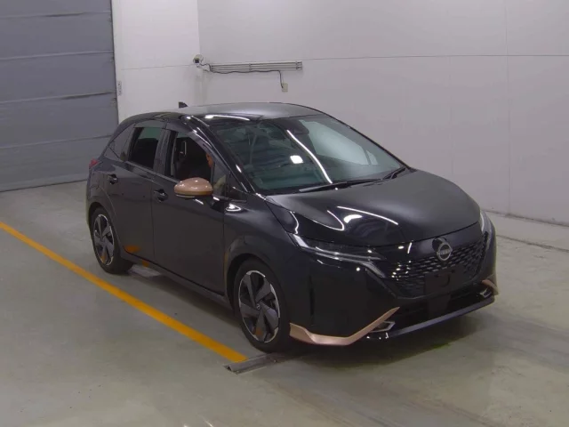 Nissan AURA