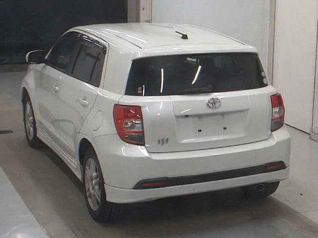 Toyota IST