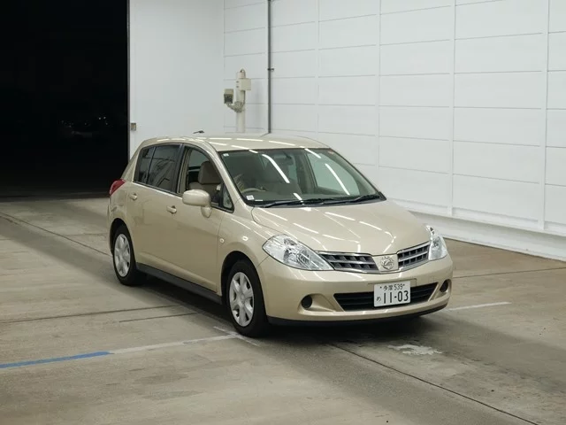 Nissan TIIDA