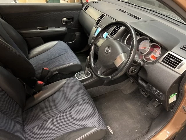 Nissan TIIDA